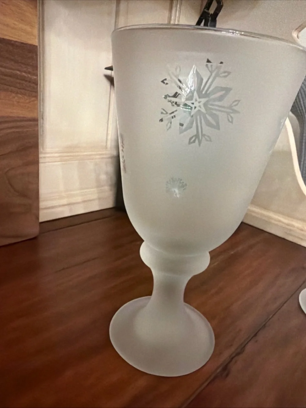 Frosted Snowflake Wine Goblets - Set of 6 vintage Libbey glass ware